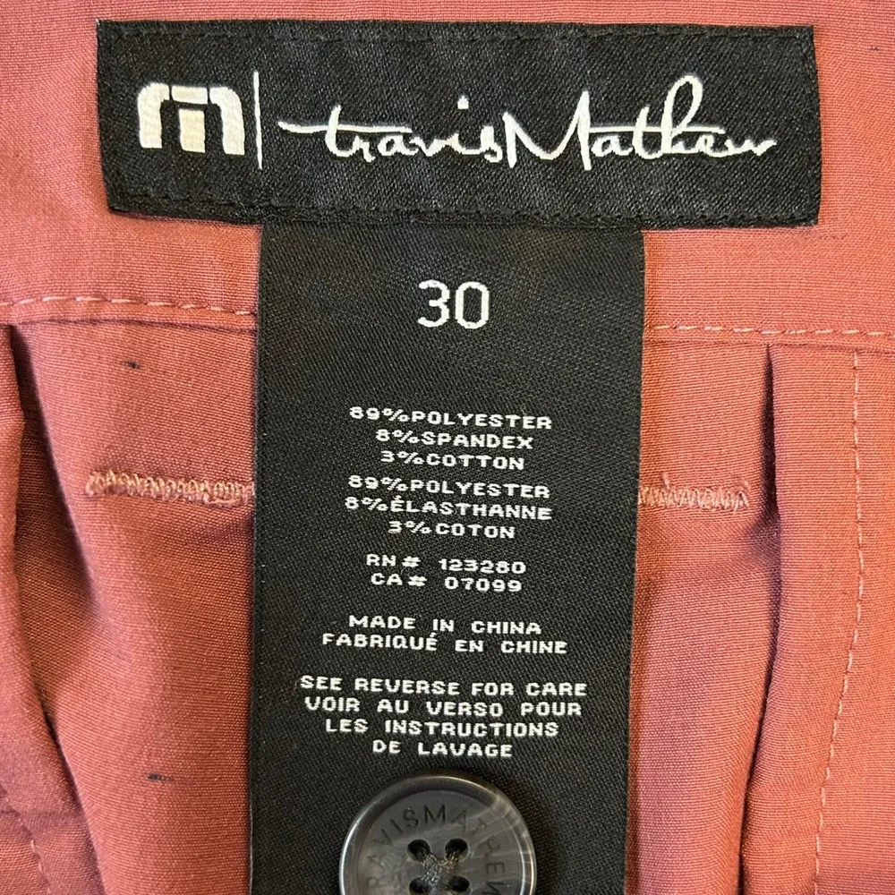 TravisMathew Golf Shorts Mens 30 Salmon Pink Stretch Performance Flat Front